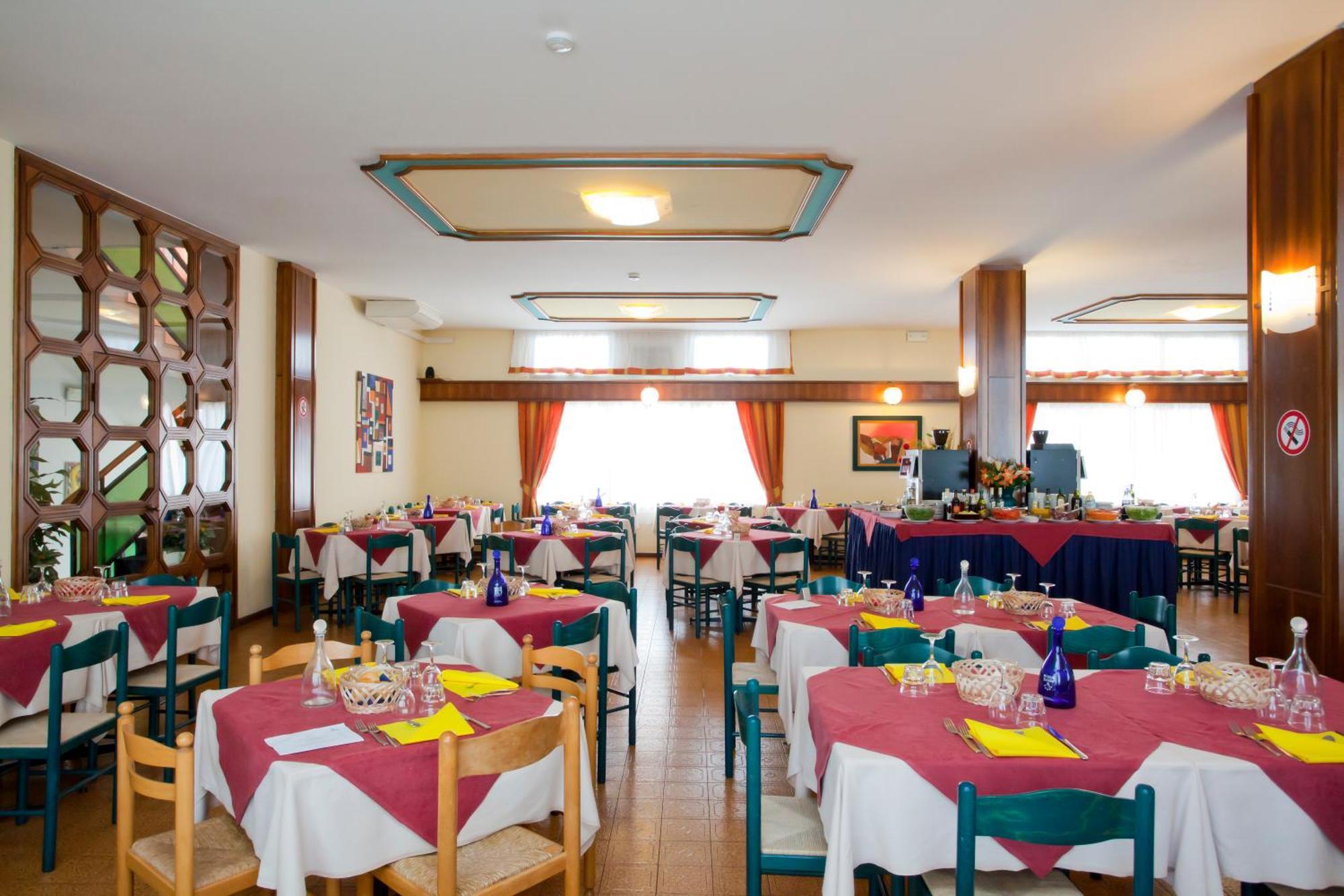 Hotel Bettina Лідо-ді-Єзоло Екстер'єр фото