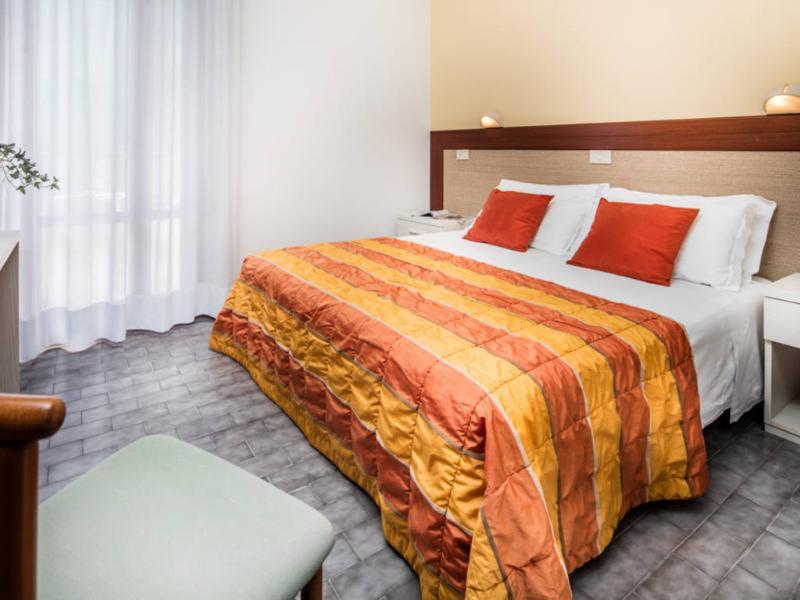 Hotel Bettina Лідо-ді-Єзоло Екстер'єр фото